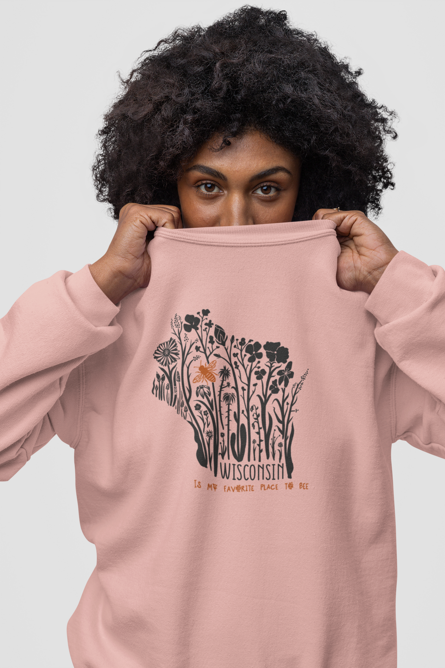 Wisconsin is My Favorite Place to Bee Ladies Fleece Pullover